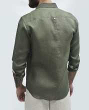 Cargar imagen en el visor de la galería, Camisa Lino Clásica - Verde Militar
